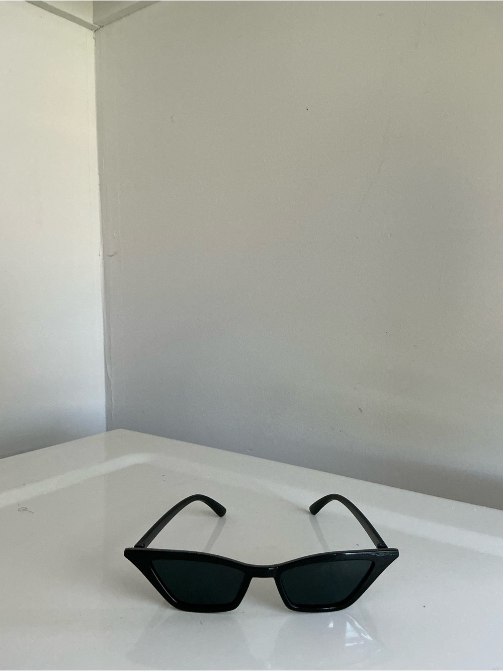 Black Cat-Eye Women’s Sunglasses - Classic Black